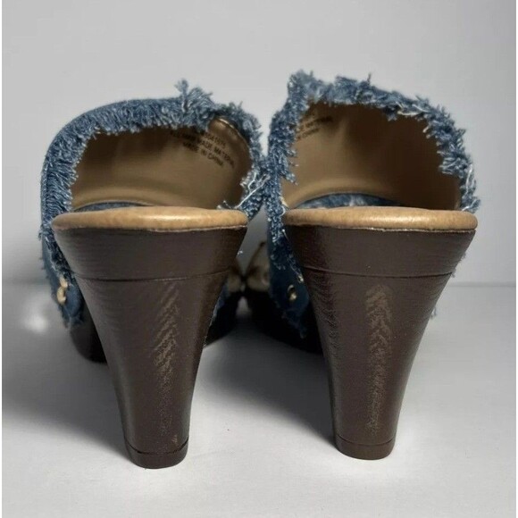 Comfort Est. 1946 Women's Sandals  Blue Denim Cow Print 9M Heels Open Mules NEW - Picture 4 of 7